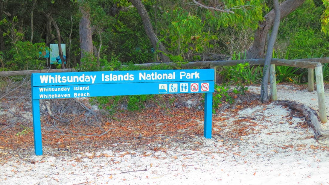 Whitehaven Beach et son sable de silice blanc immaculé, îles Whitsunday