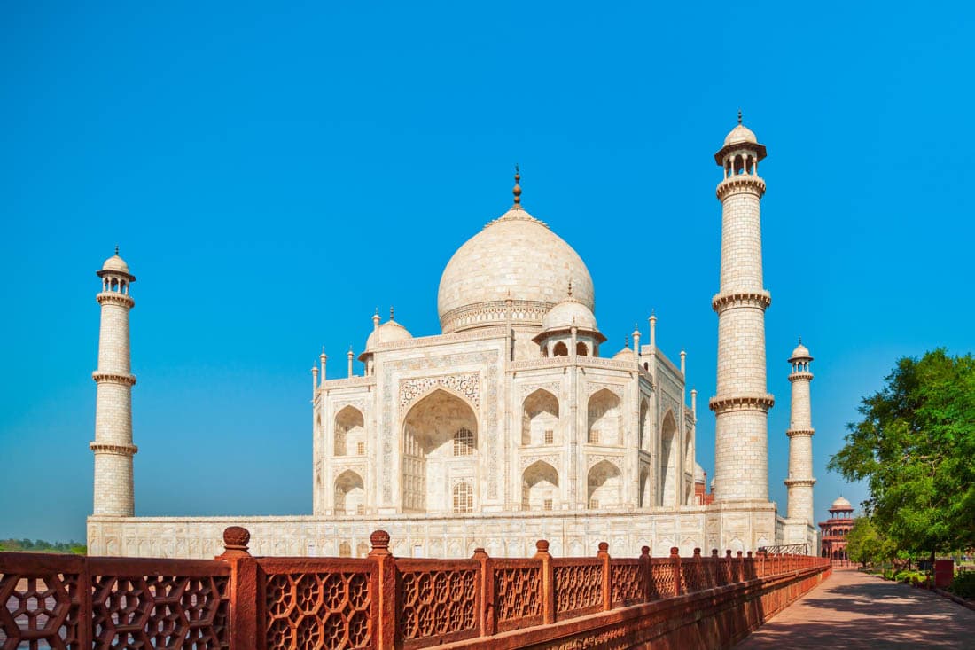 Le Taj Mahal au lever du soleil, Agra, Inde