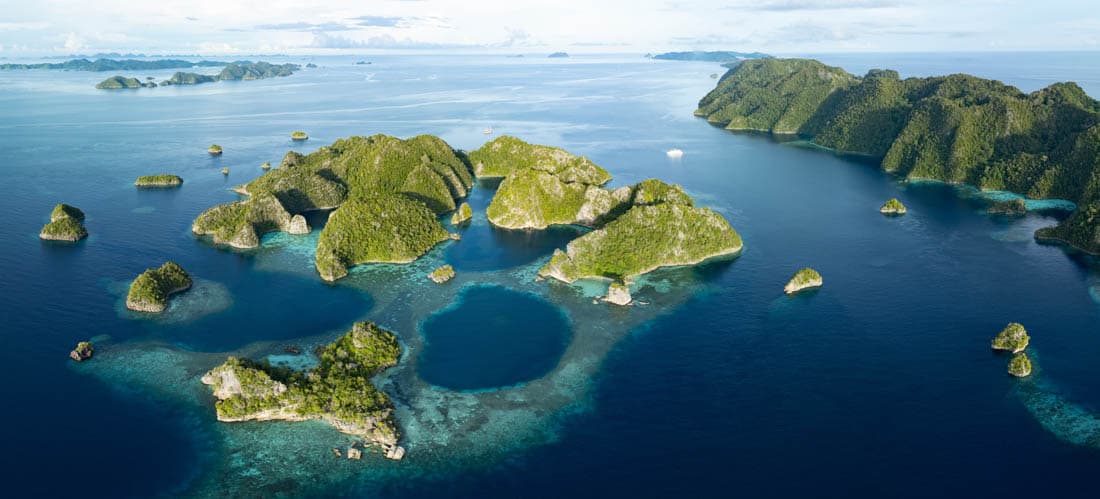 Les eaux turquoise et karsts de Raja Ampat