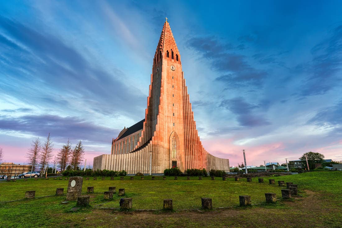 Reykjavik et la cathédrale Hallgrímskirkja au coucher du soleil