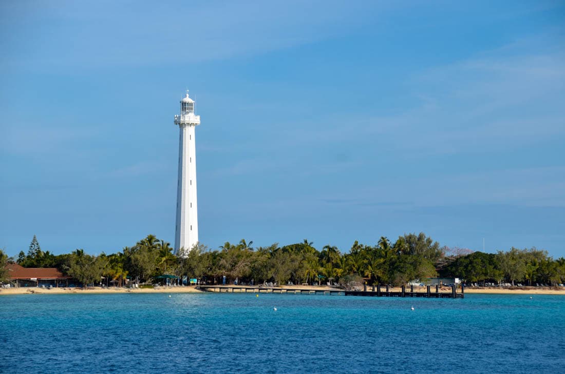 Le phare Amédée et l'îlot entouré du lagon turquoise, Nouvelle-Calédonie
