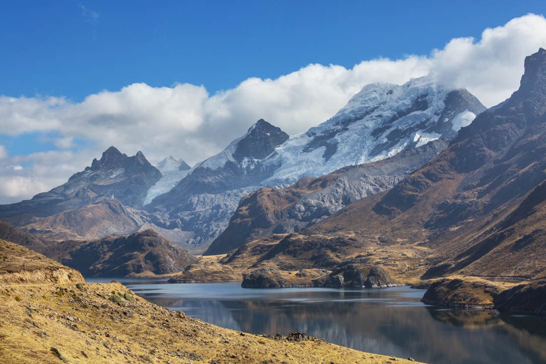 La Cordillère Blanche et ses sommets enneigés, Pérou