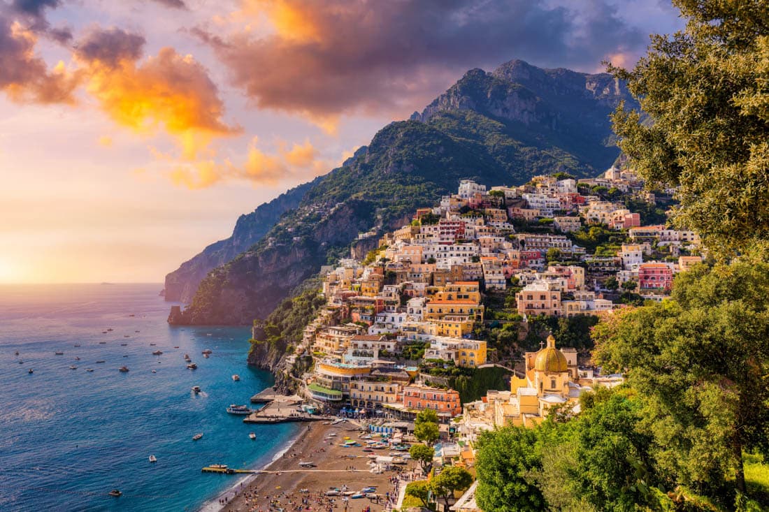 Positano et la Côte Amalfitaine depuis la SS163, villages suspendus entre ciel et mer